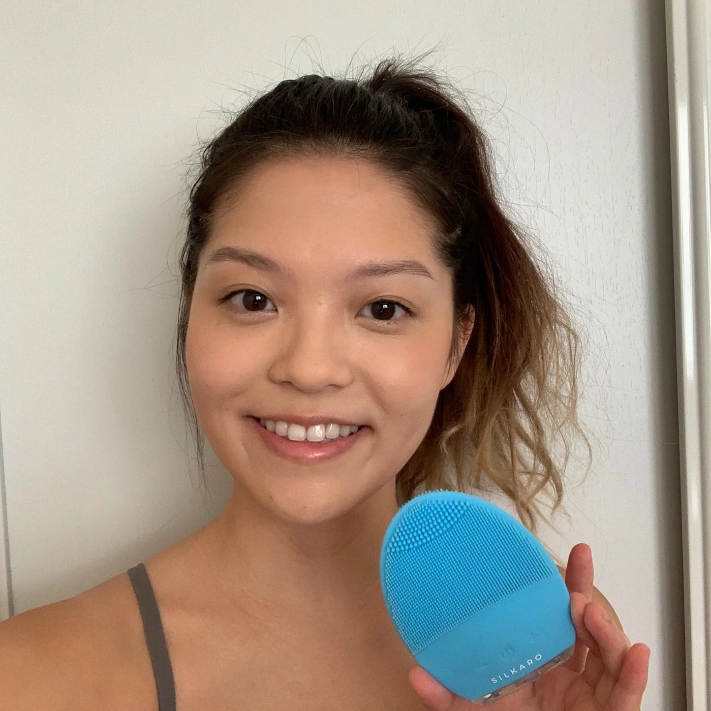 Electric Facial Cleansing Brush